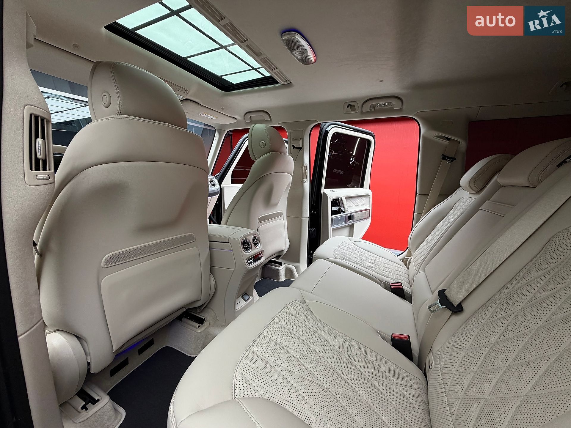 Mercedes-Benz G-Class 2025 VIN W1NWM0AB7SX059967 фото оголошення 41 з 56