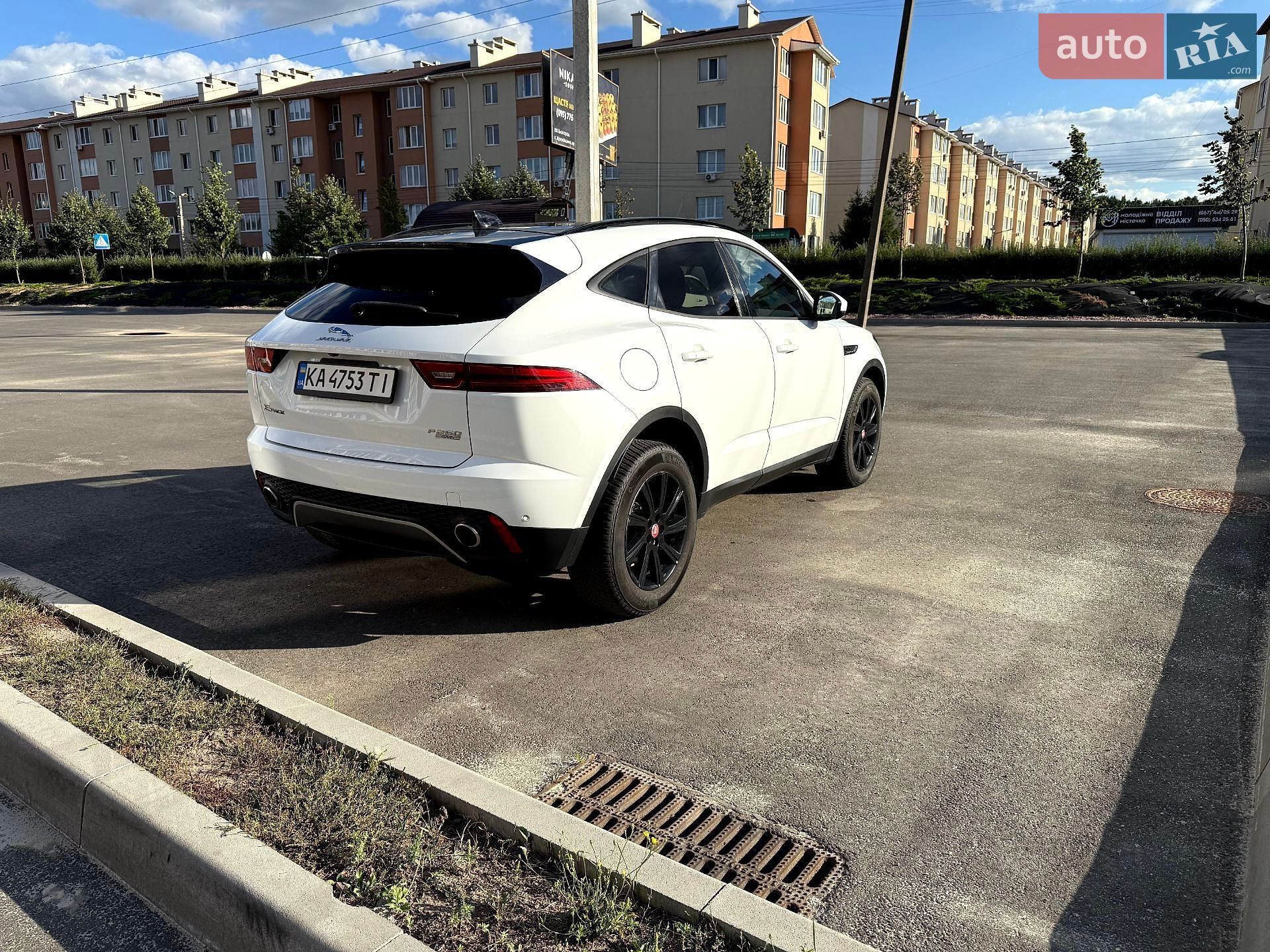 Jaguar E-Pace 2018 VIN SADFJ2FX9K1Z47465 фото оголошення 4 з 8