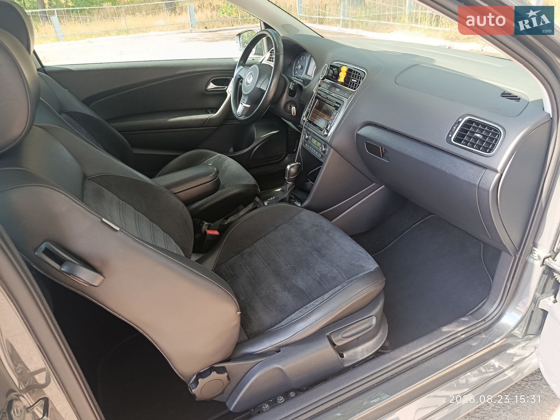 Volkswagen Polo 2011 VIN WVWZZZ6RZBY300983 фото оголошення 16 з 24