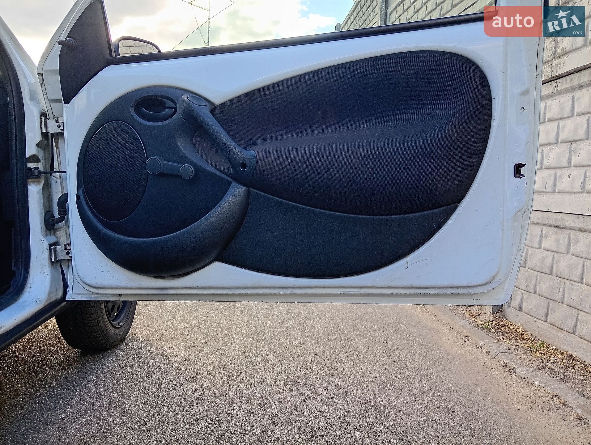 Ford KA 2007 VIN WF0BXXWPRB7U30727 фото оголошення 17 з 19