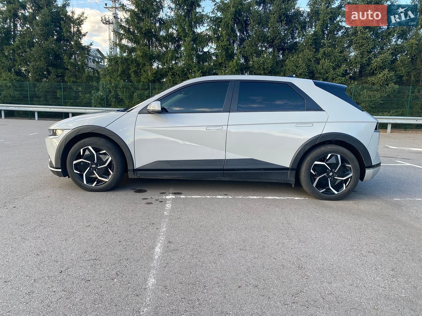 Hyundai Ioniq 5 2021 VIN KMHKL81AFNU056447 фото оголошення 3 з 45