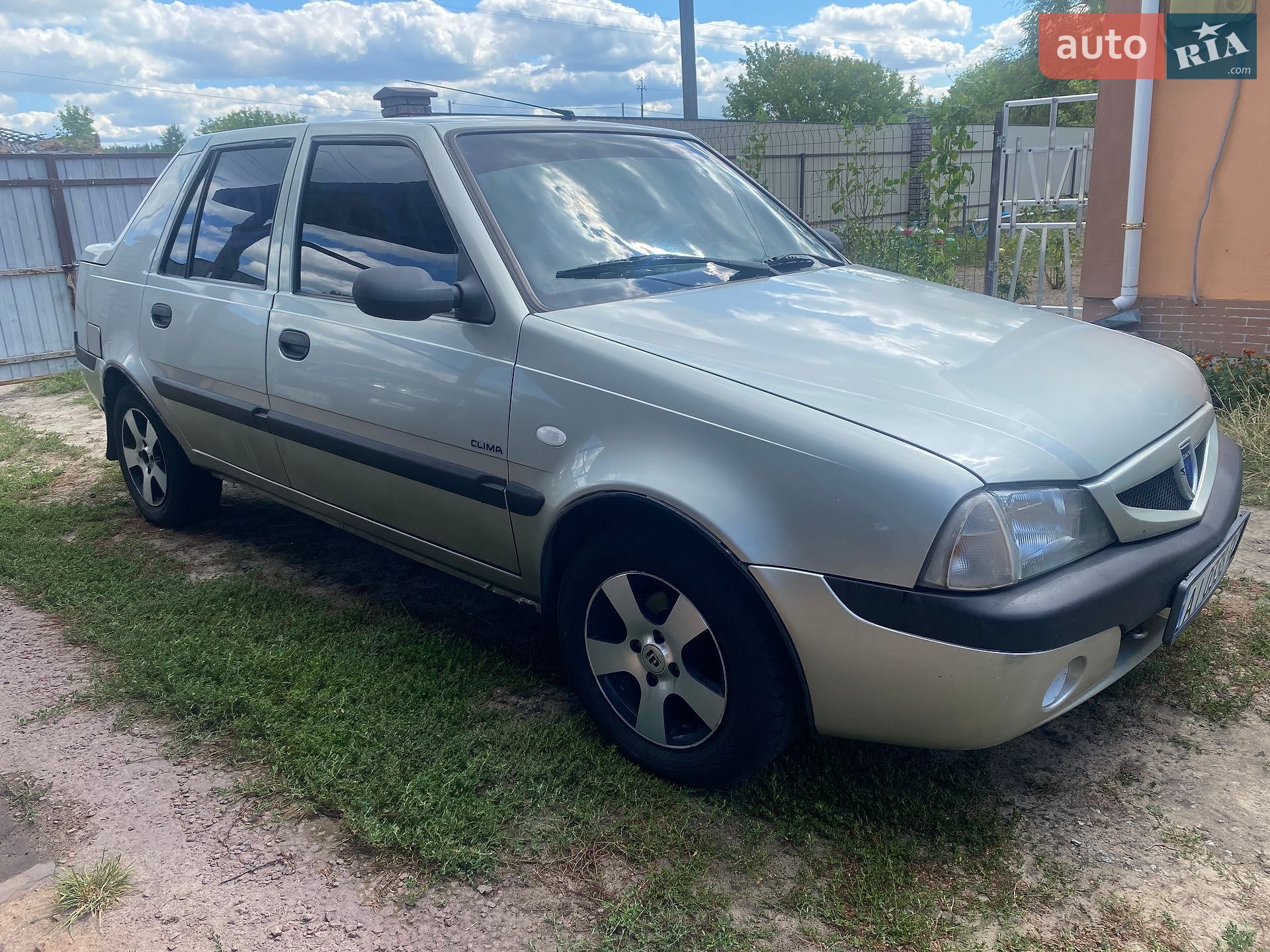 Dacia Solenza 2003 VIN UU1R5A71533359366 фото оголошення 4 з 20