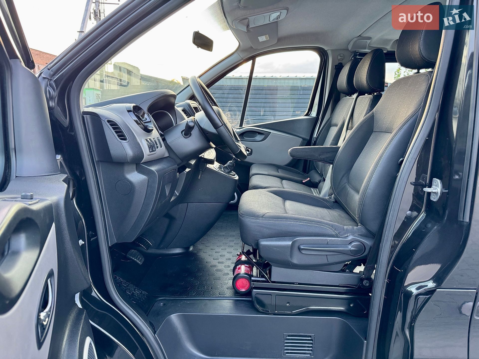 Renault Trafic 2017 VIN VF1JL000158714674 фото оголошення 19 з 47