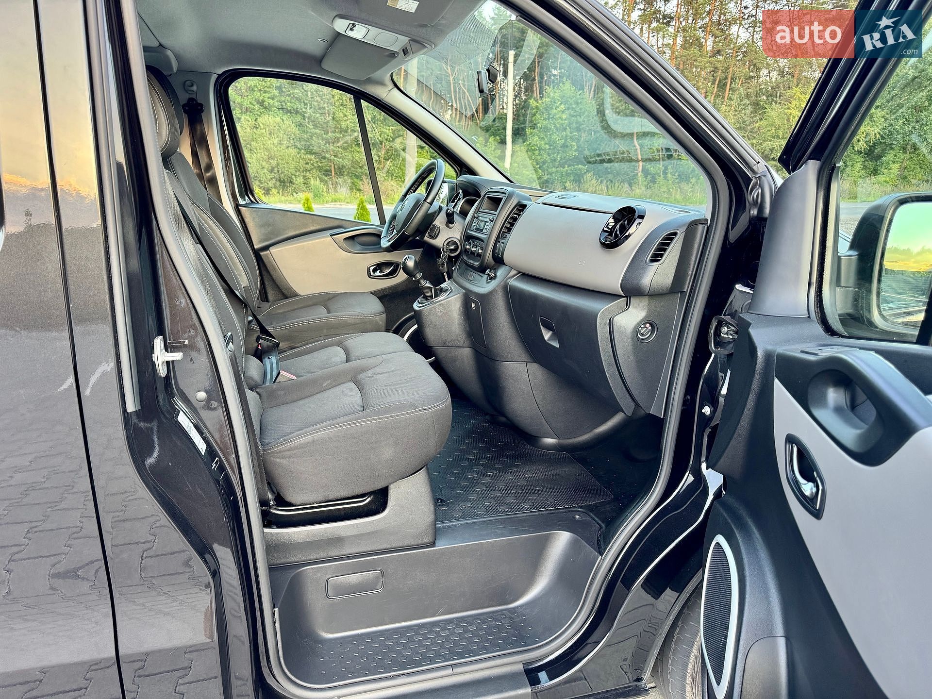 Renault Trafic 2017 VIN VF1JL000158714674 фото оголошення 26 з 47