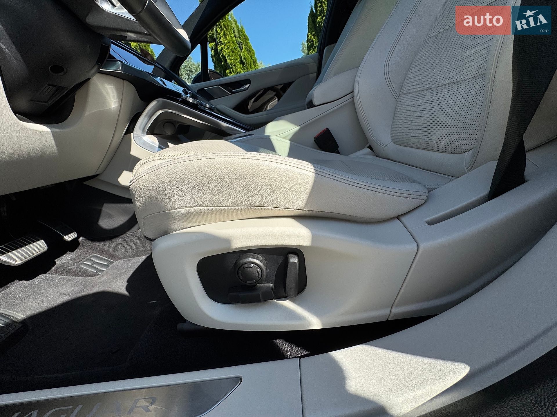 Jaguar I-Pace 2023 VIN SADHA2B11R1631546 фото оголошення 19 з 36