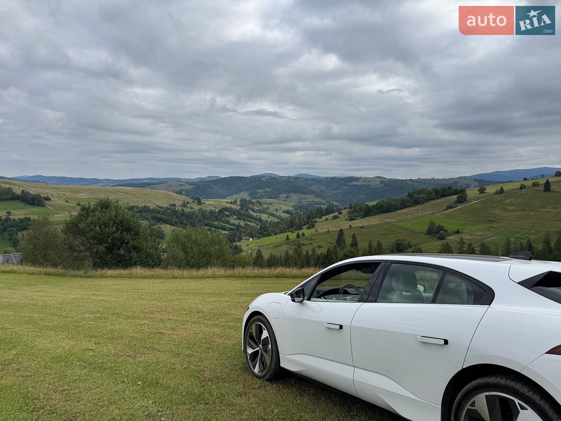 Jaguar I-Pace 2023 VIN SADHA2B11R1631546 фото оголошення 21 з 36