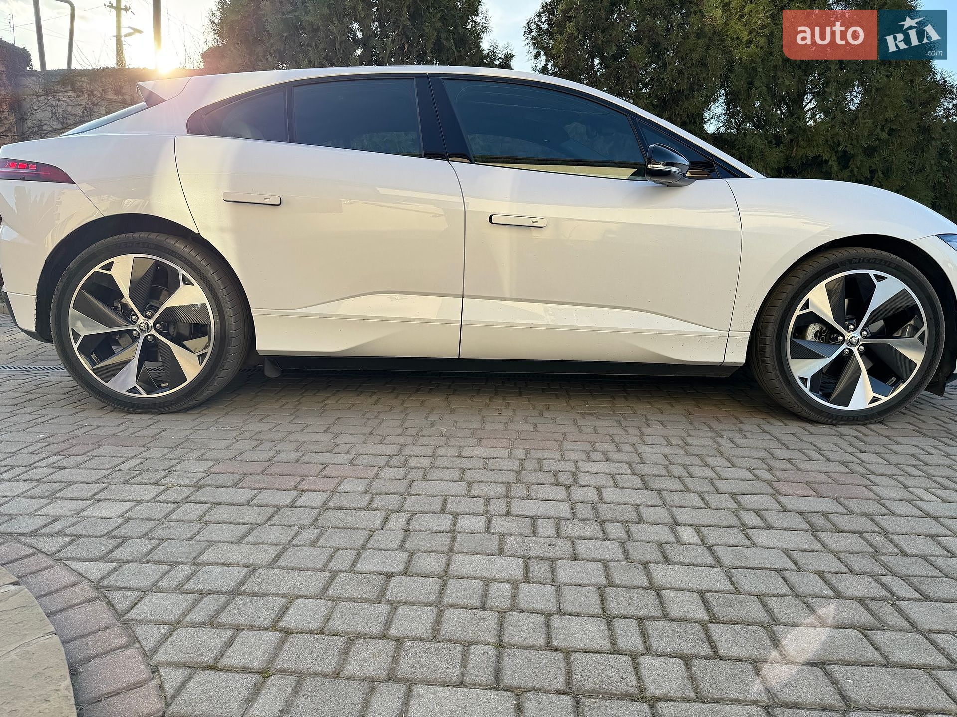 Jaguar I-Pace 2023 VIN SADHA2B11R1631546 фото оголошення 22 з 36