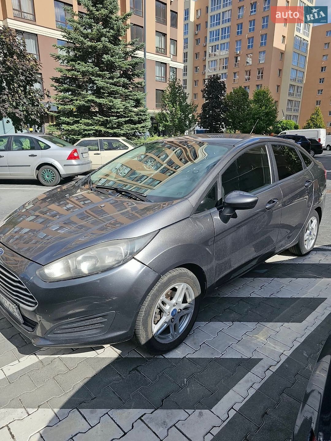 Ford Fiesta 2019 VIN 3FADP4BJXKM139651 фото оголошення 4 з 13