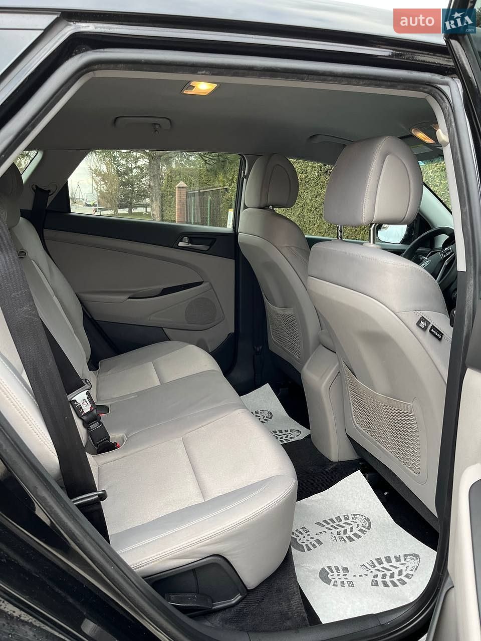 Hyundai Tucson 2018 VIN KM8J23A45JU810585 фото оголошення 9 з 15