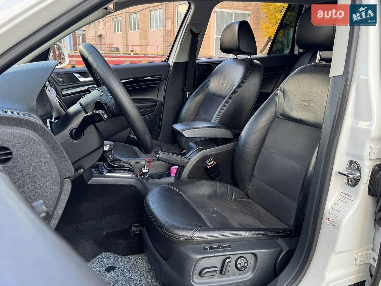 Skoda Octavia 2012 VIN TMBFE61Z9C2161015 фото оголошення 9 з 18