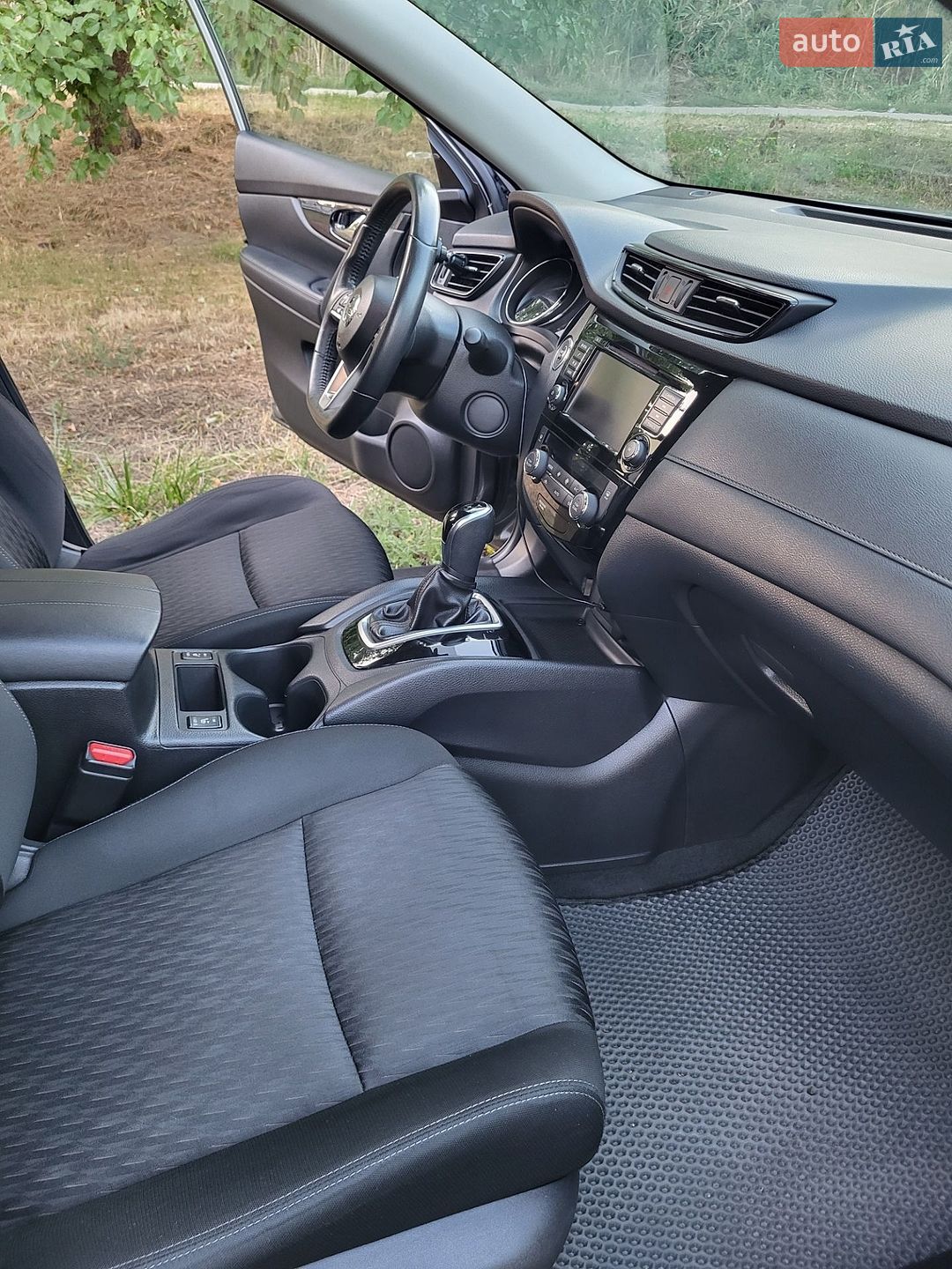 Nissan Rogue 2018 VIN KNMAT2MV6KP504978 фото оголошення 4 з 18