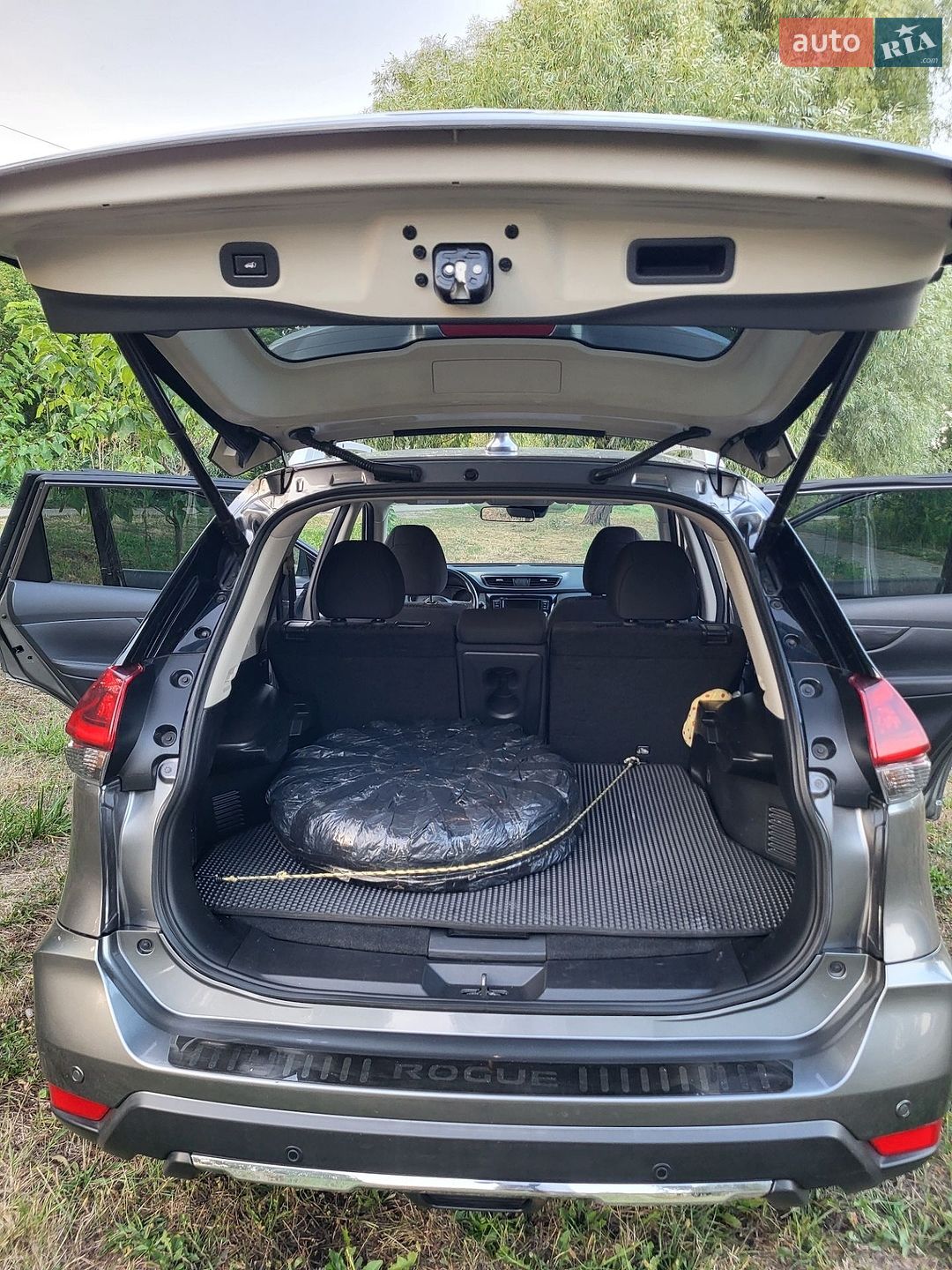 Nissan Rogue 2018 VIN KNMAT2MV6KP504978 фото оголошення 8 з 18