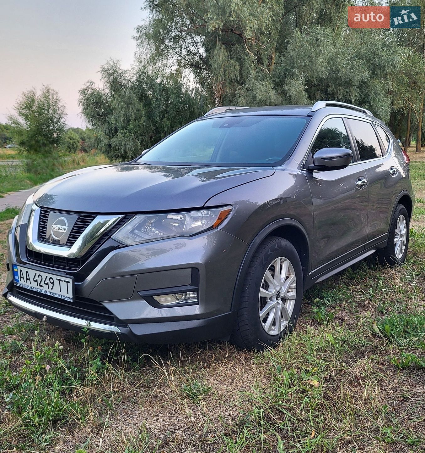 Nissan Rogue 2018 VIN KNMAT2MV6KP504978 фото оголошення 13 з 18