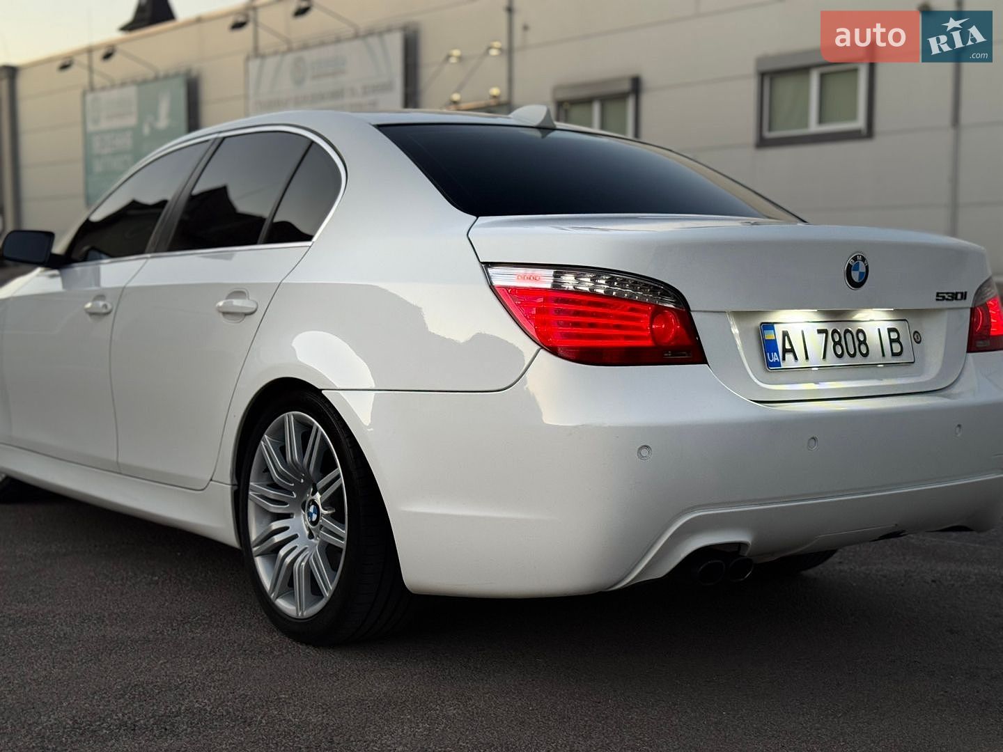 BMW 5 Series 2008 VIN WBANU91050CT27566 фото оголошення 10 з 15