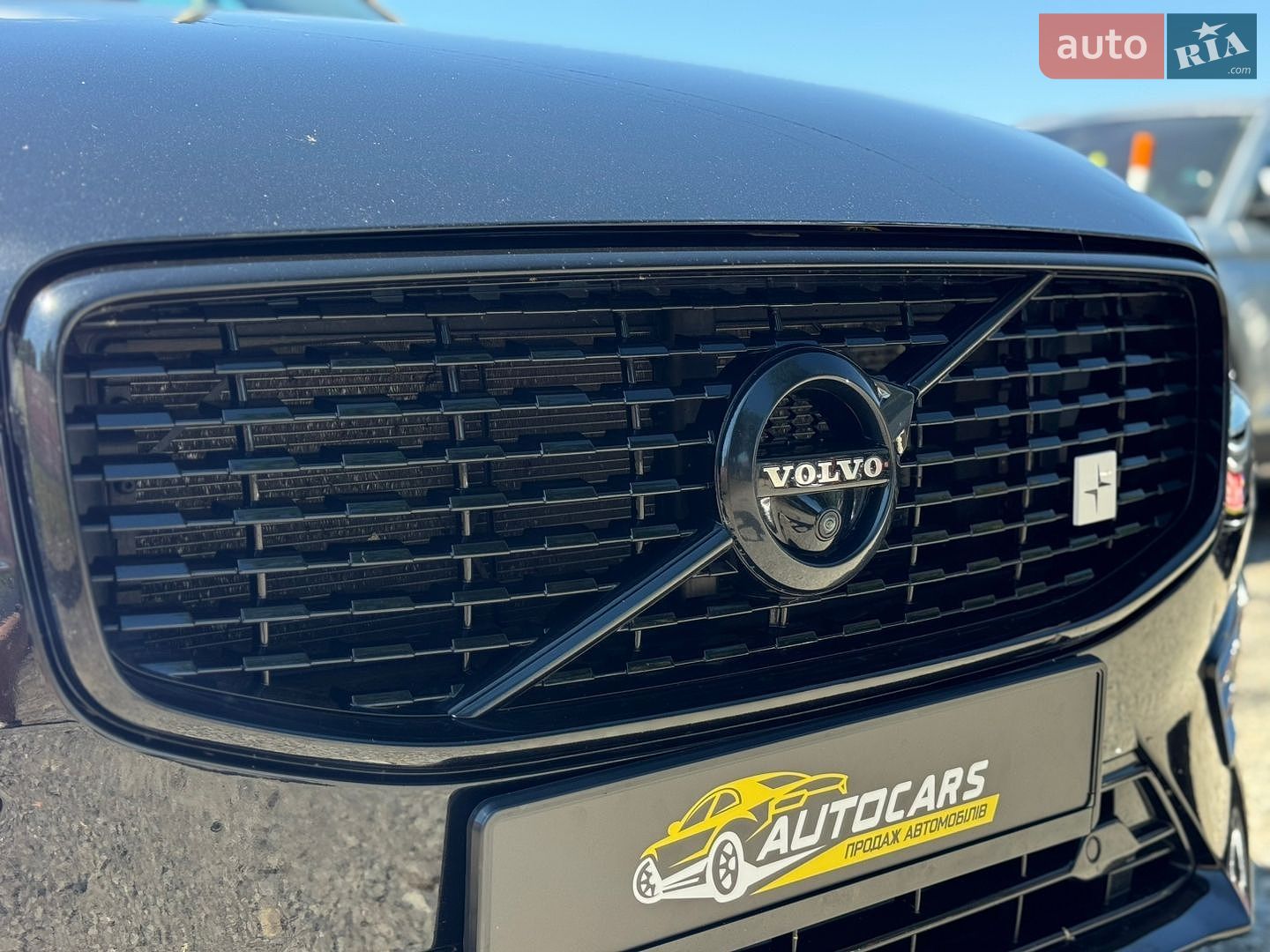 Volvo XC60 2019 VIN LYVBK0DP0LB520006 фото оголошення 7 з 68