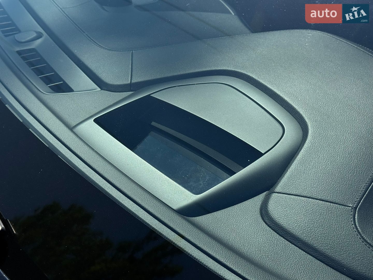 Volvo XC60 2019 VIN LYVBK0DP0LB520006 фото оголошення 26 з 68