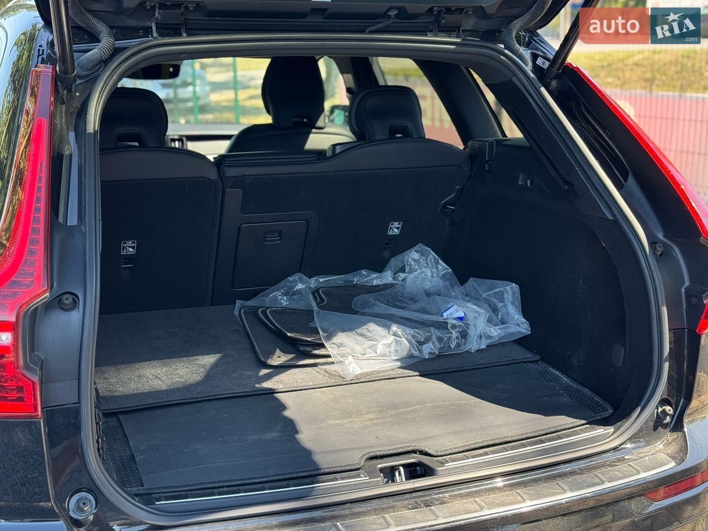 Volvo XC60 2019 VIN LYVBK0DP0LB520006 фото оголошення 56 з 68
