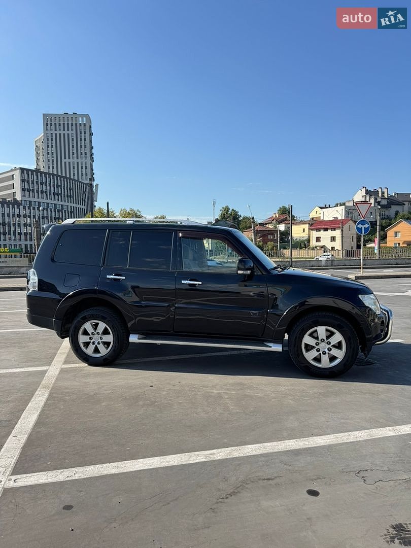 Mitsubishi Pajero 2008 VIN JMYLYV98W8J001072 фото оголошення 2 з 18