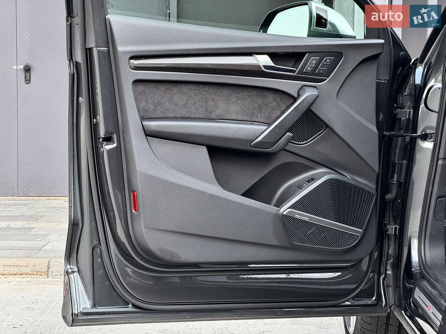 Audi SQ5 2018 VIN WA1A4AFY8J2120897 фото оголошення 23 з 41