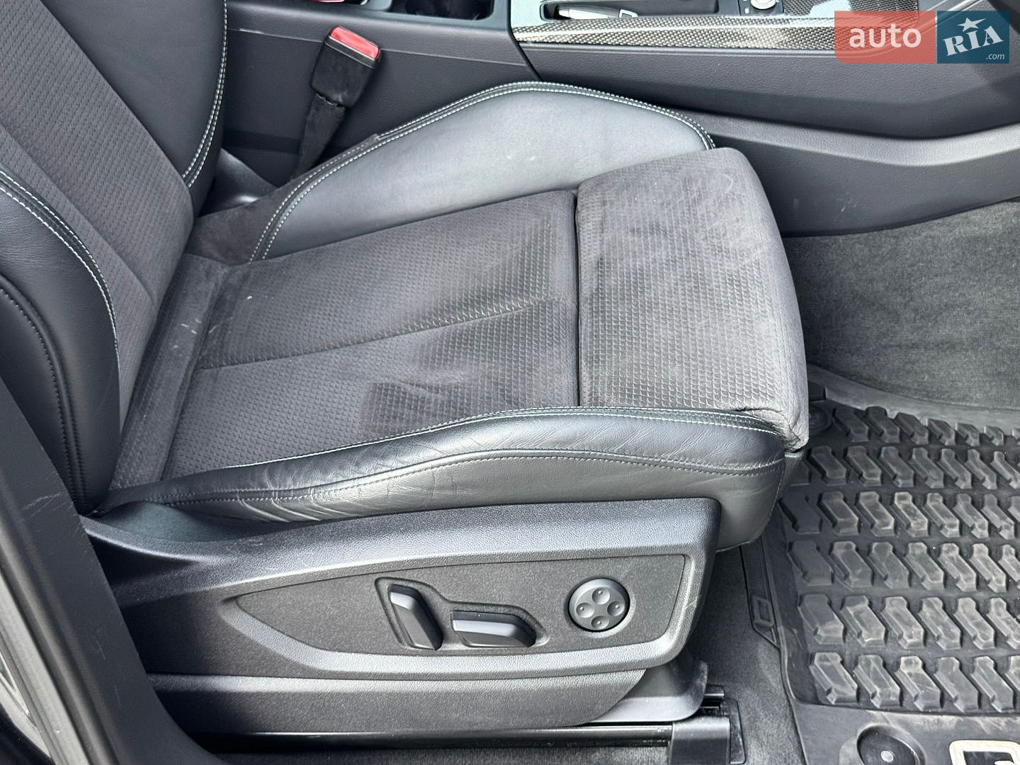 Audi SQ5 2018 VIN WA1A4AFY8J2120897 фото оголошення 35 з 41