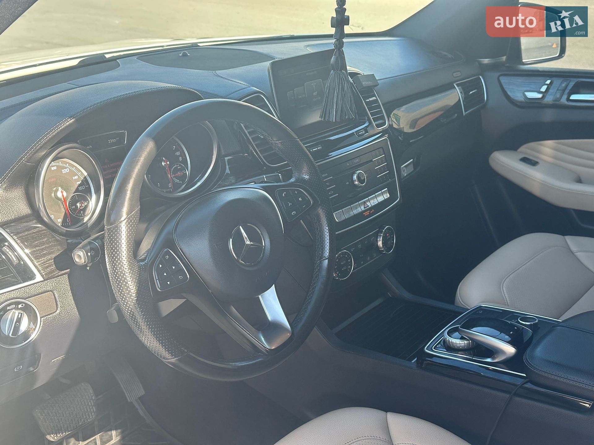 Mercedes-Benz GLE-Class 2016 VIN 4JGDA6DB5HA833226 фото оголошення 13 з 17