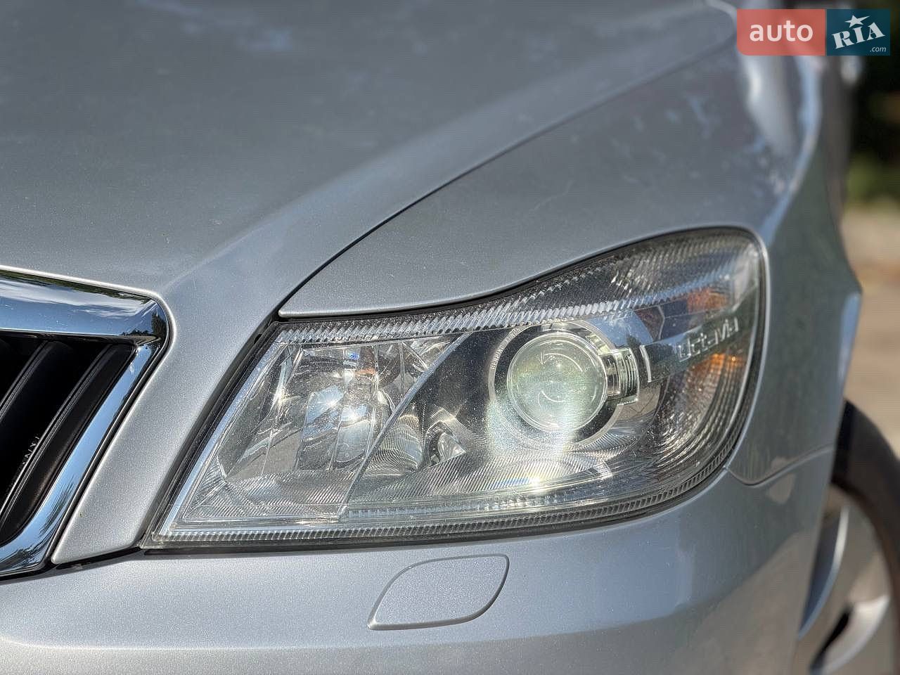 Skoda Octavia 2010 VIN TMBUH61Z8B2056978 фото оголошення 18 з 61