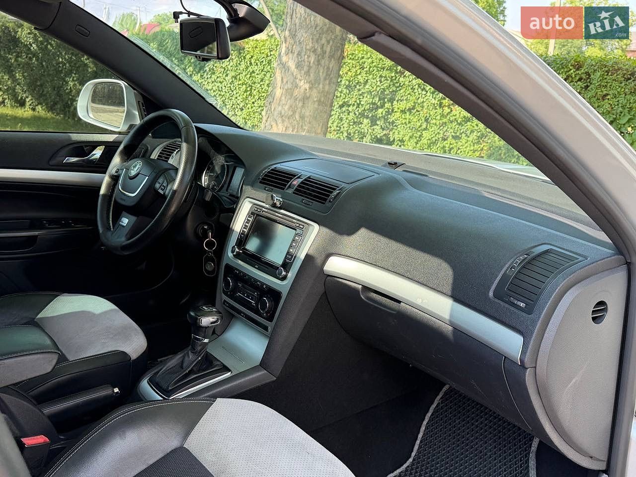 Skoda Octavia 2010 VIN TMBUH61Z8B2056978 фото оголошення 37 з 61