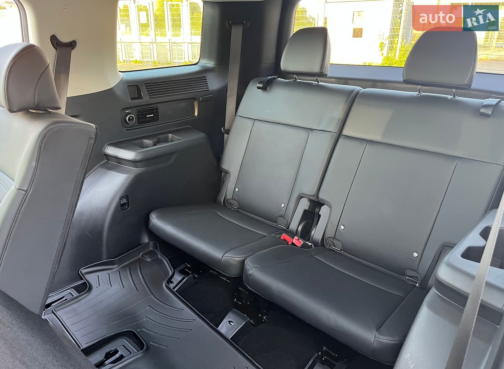 Hyundai Santa FE 2024 VIN 5NMP2DG17SH018125 фото оголошення 13 з 26