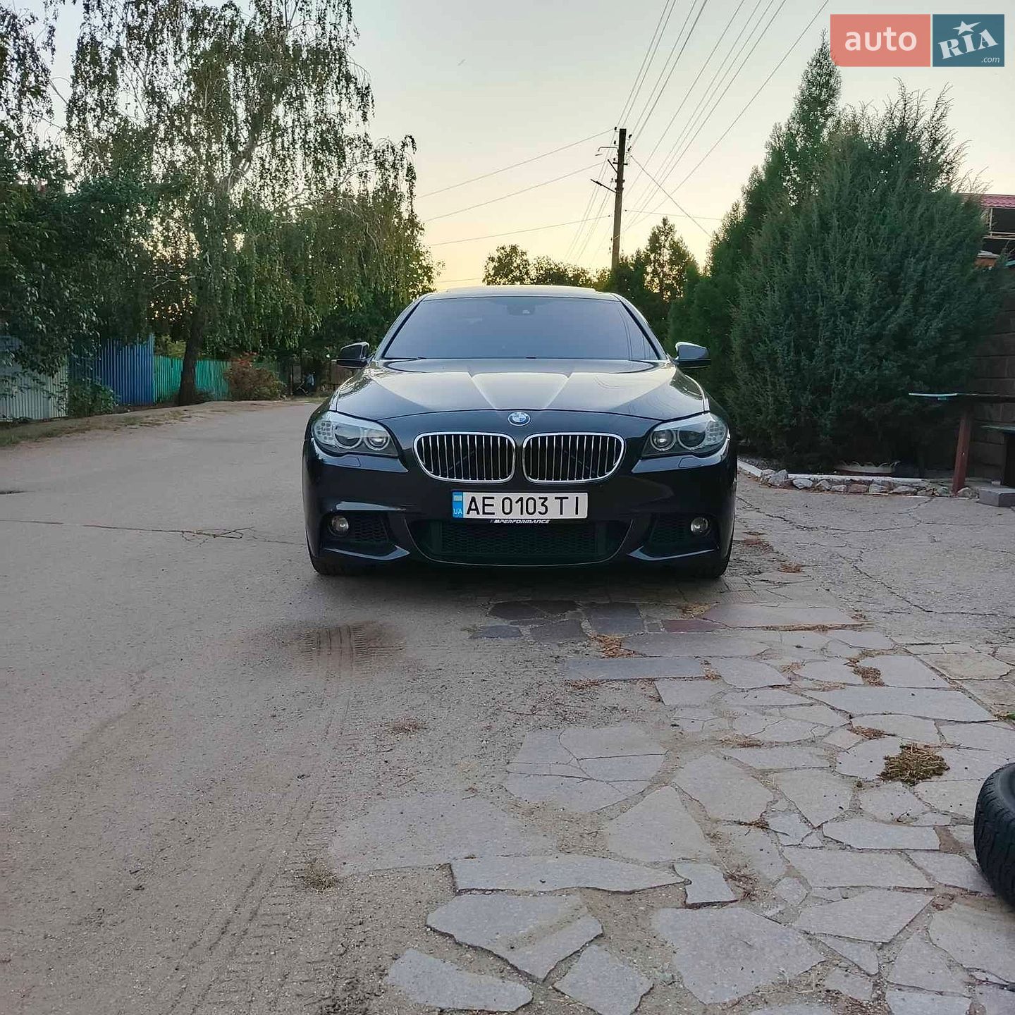 BMW 5 Series 2012 VIN WBAFU7C58CDU61049 фото оголошення 4 з 39