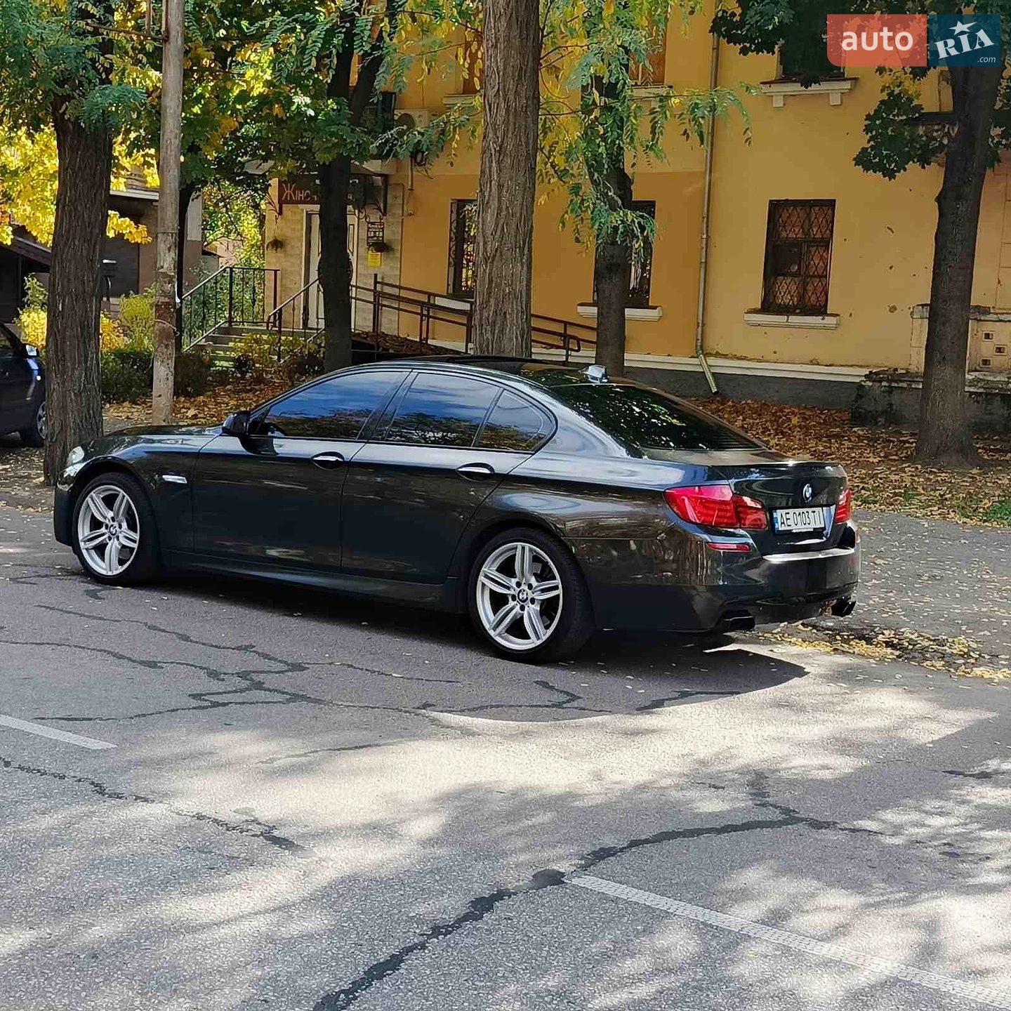 BMW 5 Series 2012 VIN WBAFU7C58CDU61049 фото оголошення 2 з 7