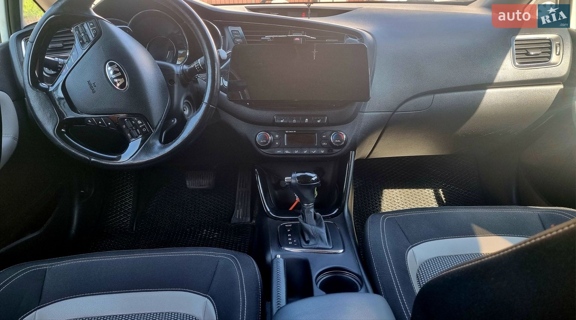 Kia Ceed 2016 VIN U5YHN816GGL201994 фото оголошення 18 з 22