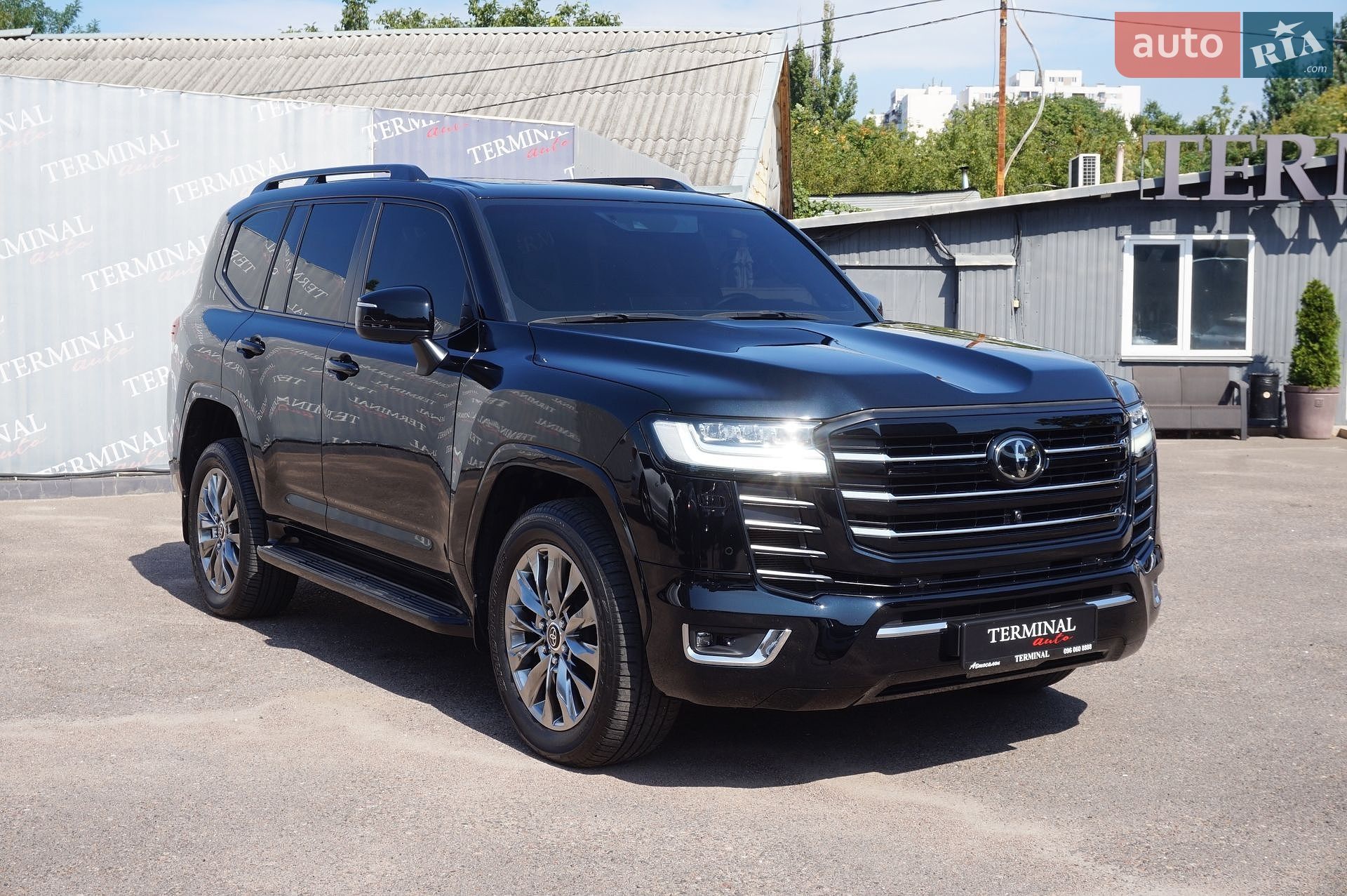 Toyota Land Cruiser 2022 VIN JTMAAABJ904014551 фото оголошення 3 з 76