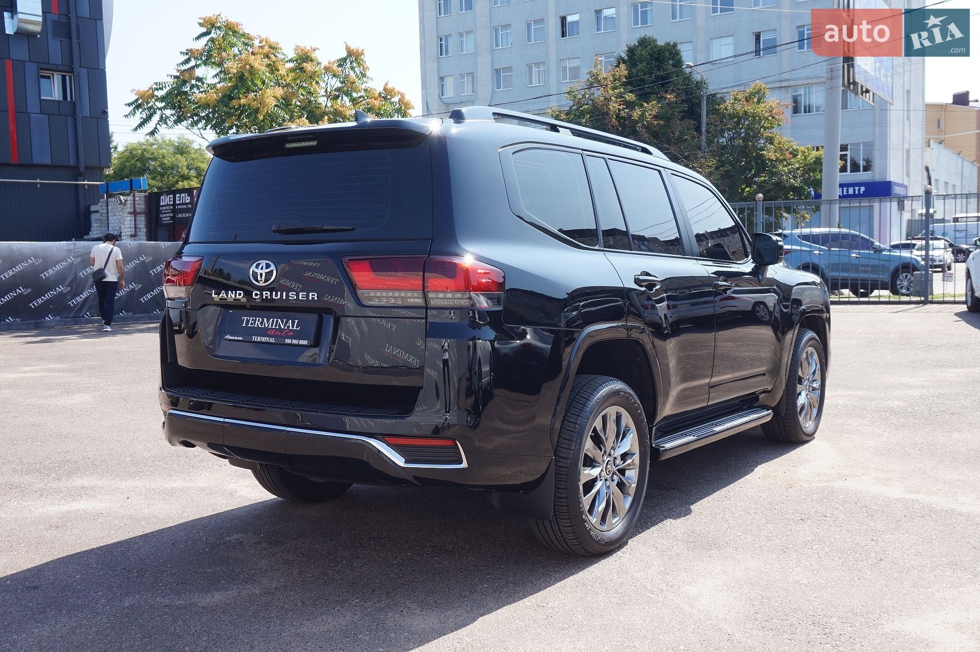 Toyota Land Cruiser 2022 VIN JTMAAABJ904014551 фото оголошення 5 з 76