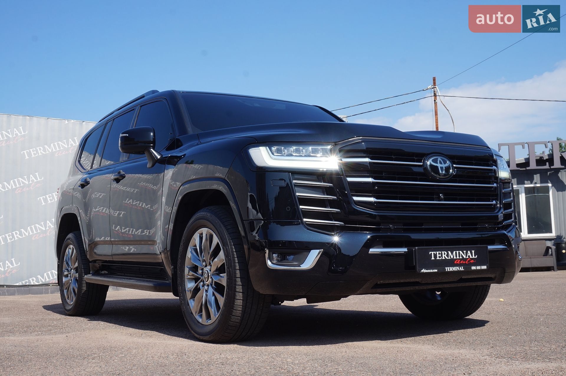 Toyota Land Cruiser 2022 VIN JTMAAABJ904014551 фото оголошення 10 з 76