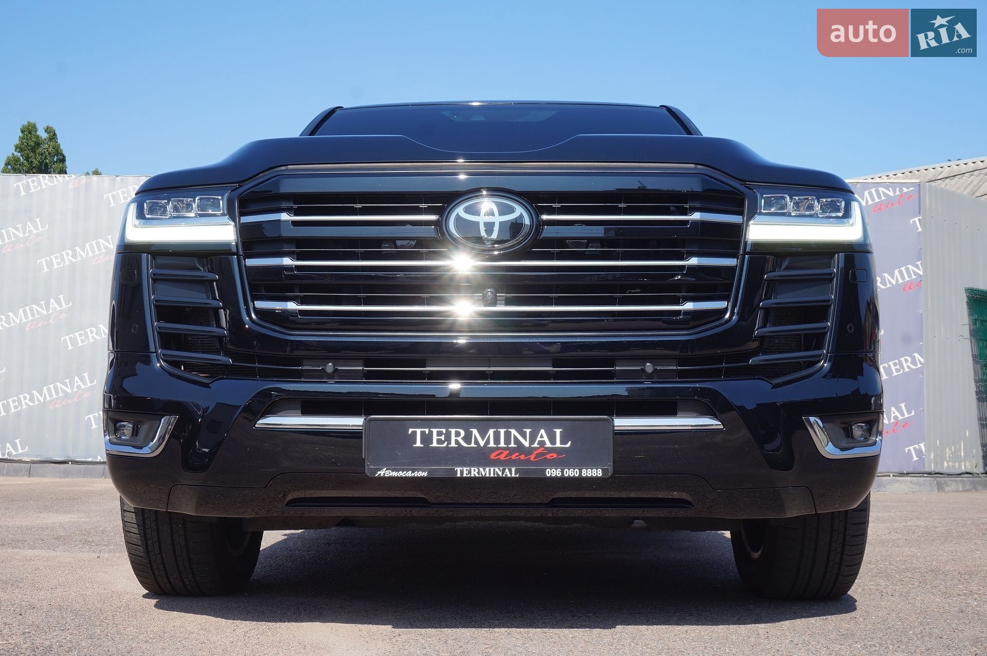 Toyota Land Cruiser 2022 VIN JTMAAABJ904014551 фото оголошення 11 з 76