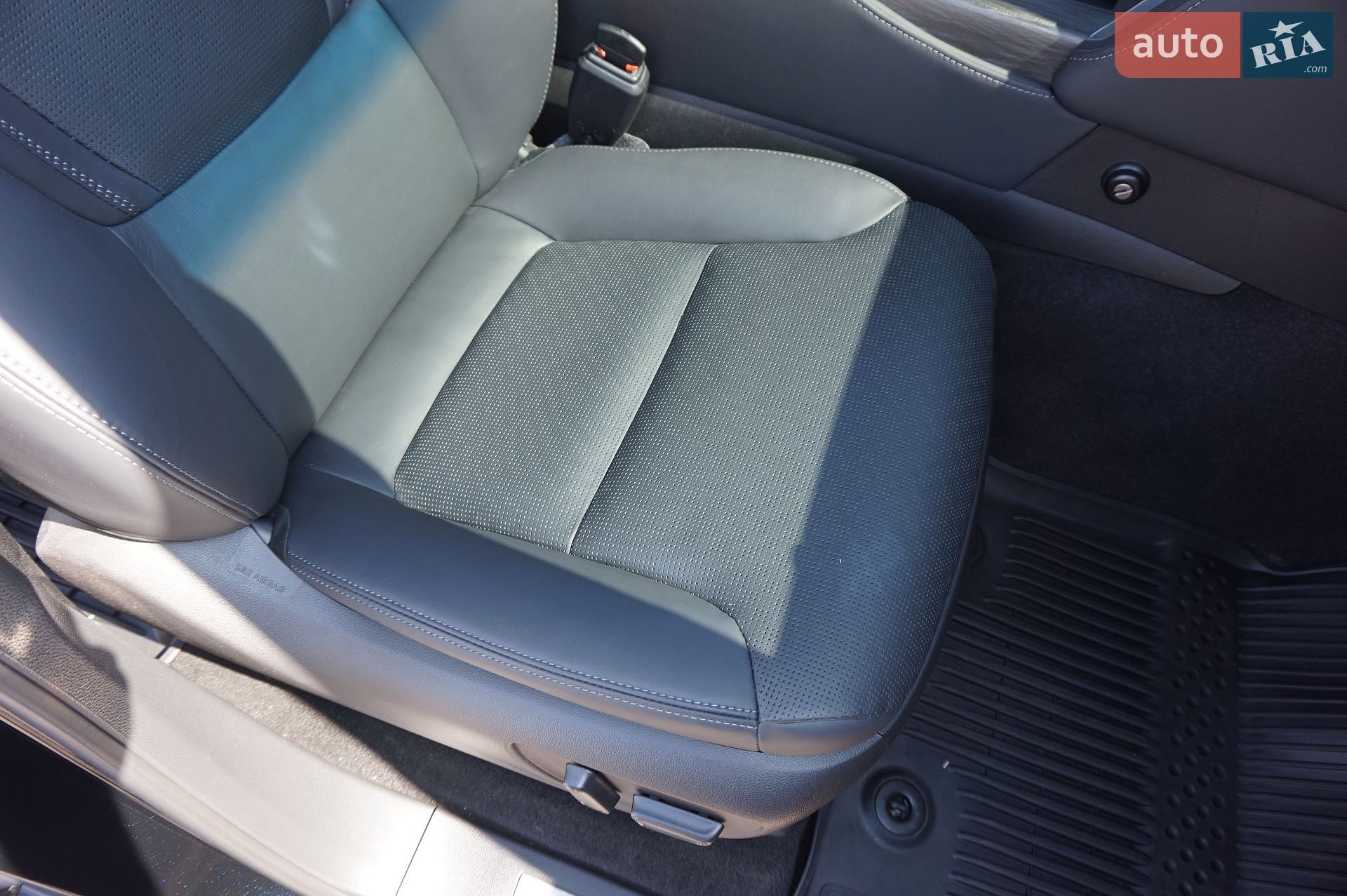 Toyota Land Cruiser 2022 VIN JTMAAABJ904014551 фото оголошення 35 з 76