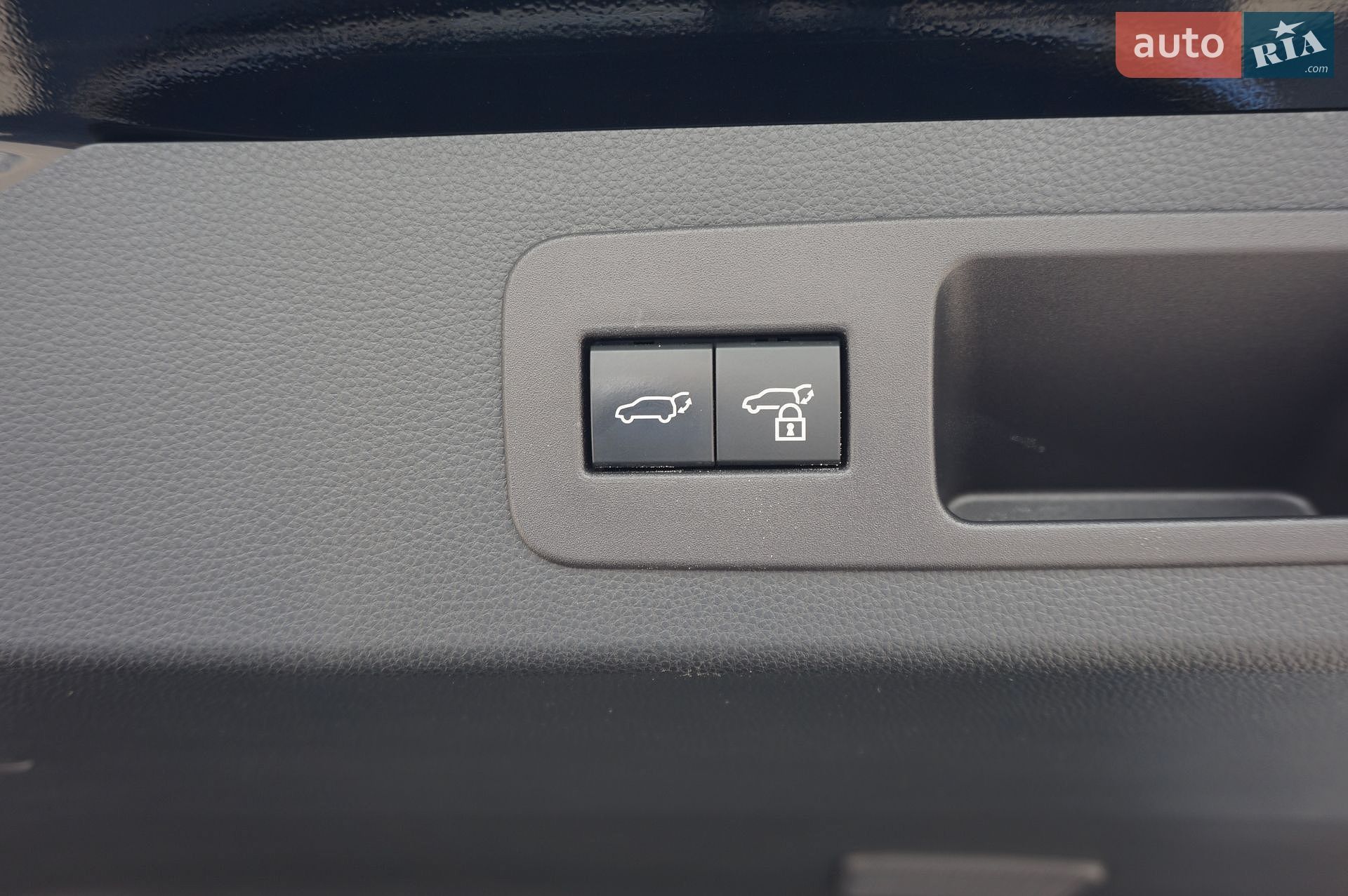 Toyota Land Cruiser 2022 VIN JTMAAABJ904014551 фото оголошення 42 з 76