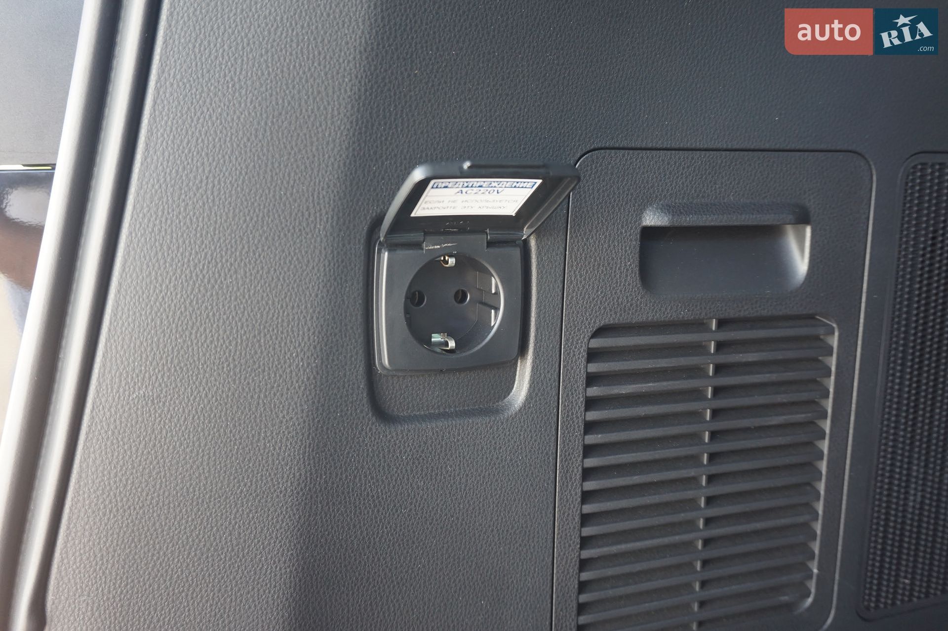 Toyota Land Cruiser 2022 VIN JTMAAABJ904014551 фото оголошення 41 з 76
