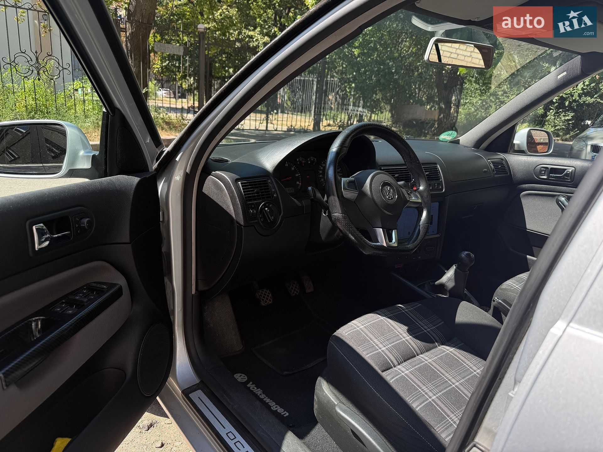 Volkswagen Golf 2003 VIN WVWZZZ1JZ3W526772 фото оголошення 8 з 15