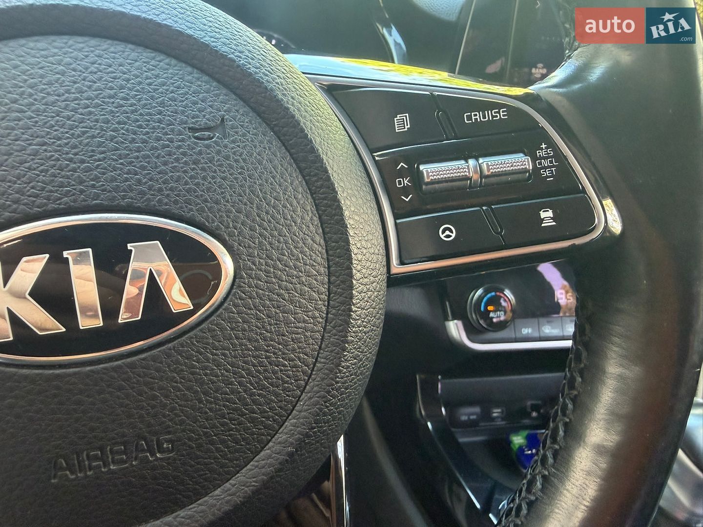 Kia Seltos 2019 VIN KNAEU815GLK008201 фото оголошення 14 з 36