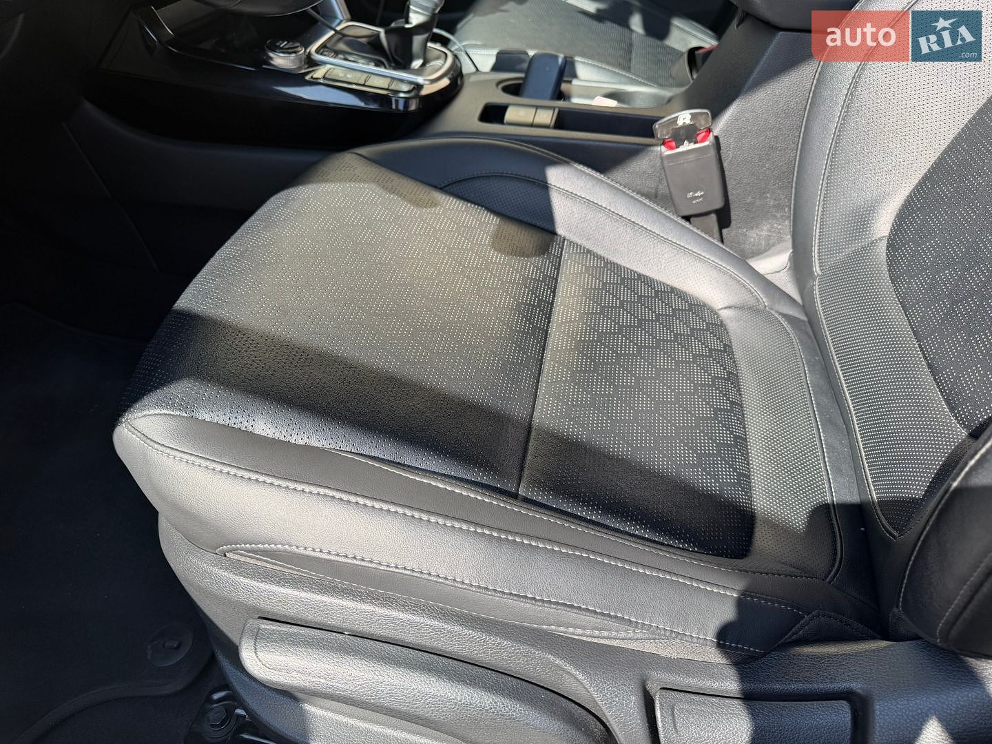 Kia Seltos 2019 VIN KNAEU815GLK008201 фото оголошення 22 з 36