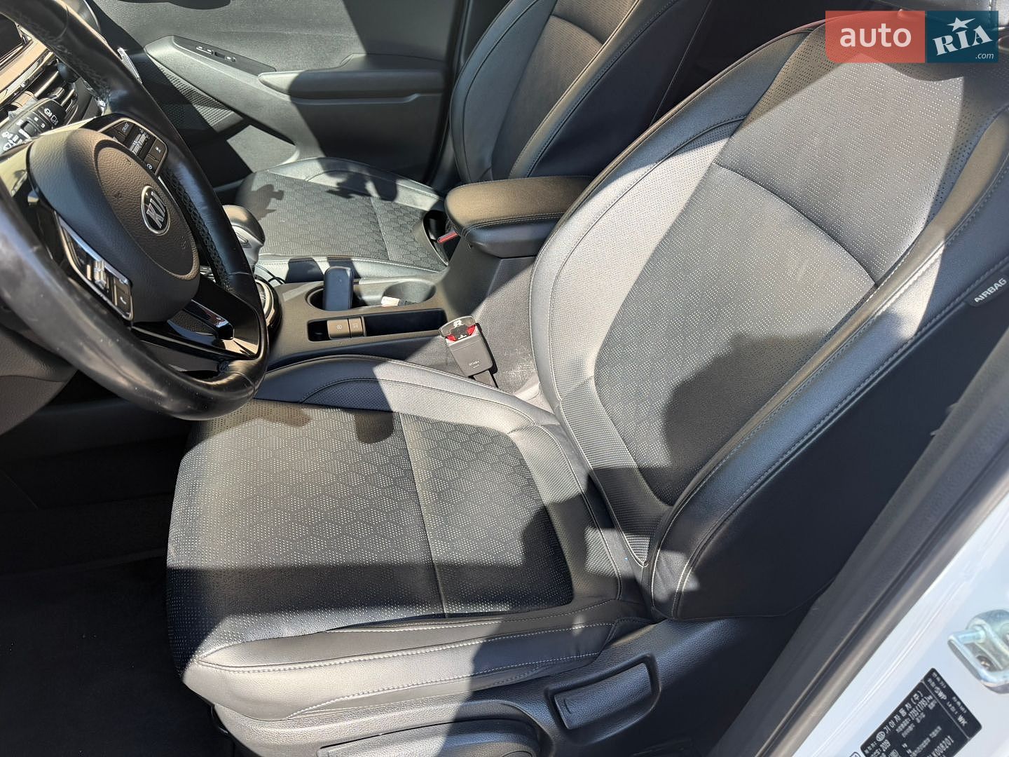 Kia Seltos 2019 VIN KNAEU815GLK008201 фото оголошення 24 з 36