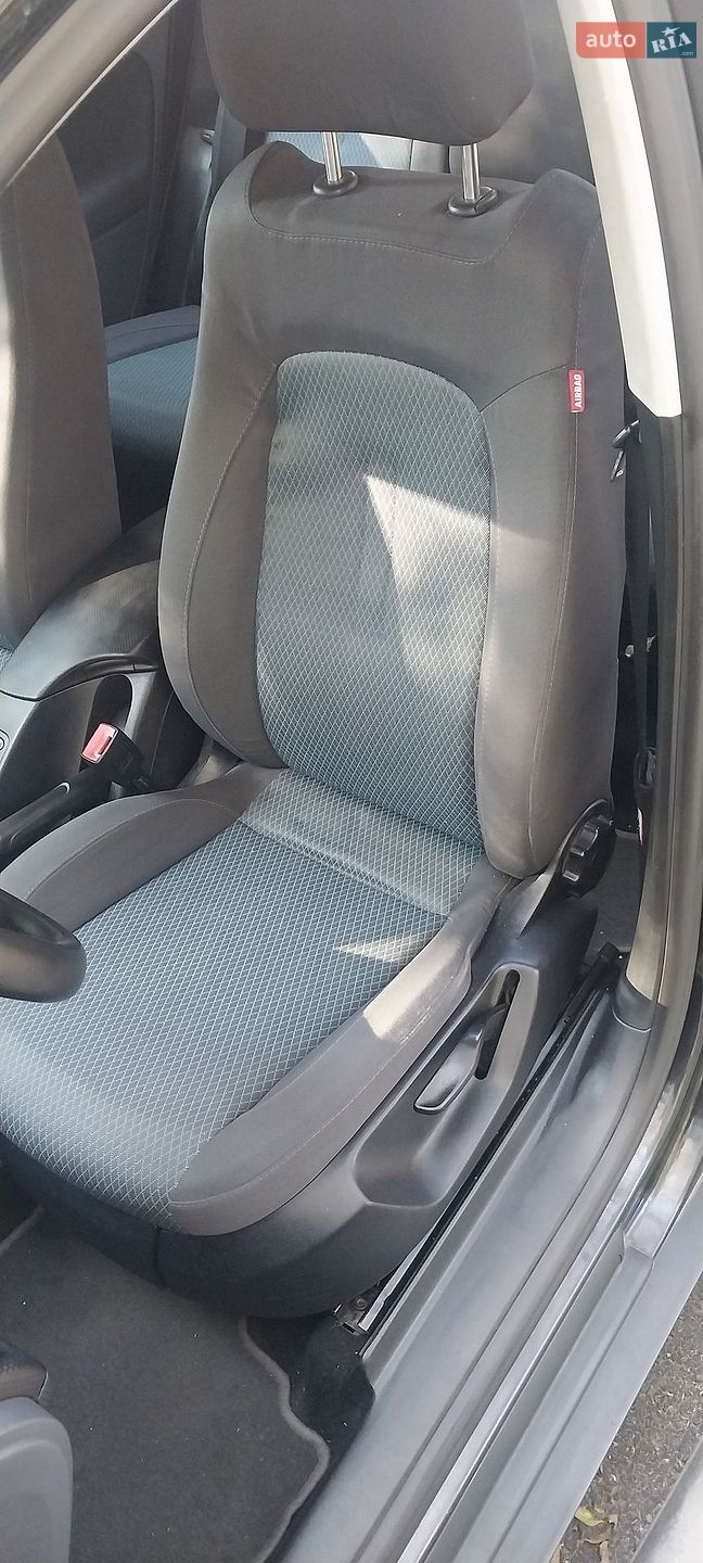 SEAT Toledo 2008 VIN VSSZZZ5PZ8Z000374 фото оголошення 9 з 30