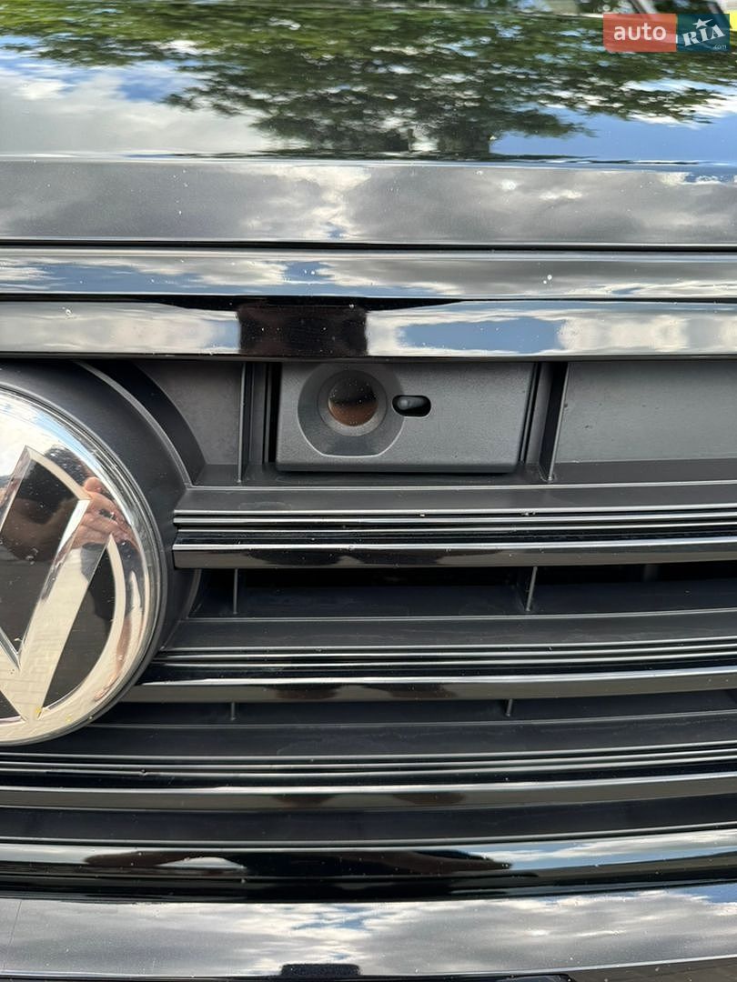 Volkswagen Touareg 2018 VIN WVGZZZCRZKD021924 фото оголошення 2 з 29