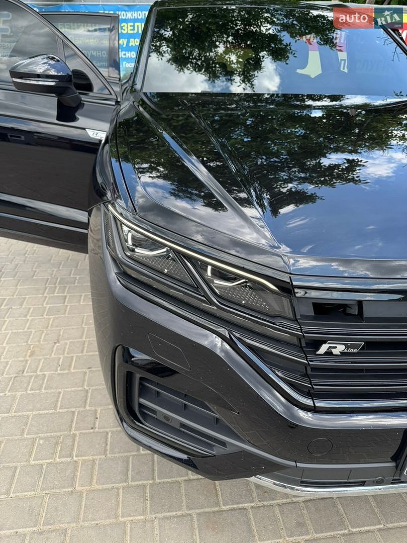 Volkswagen Touareg 2018 VIN WVGZZZCRZKD021924 фото оголошення 3 з 29