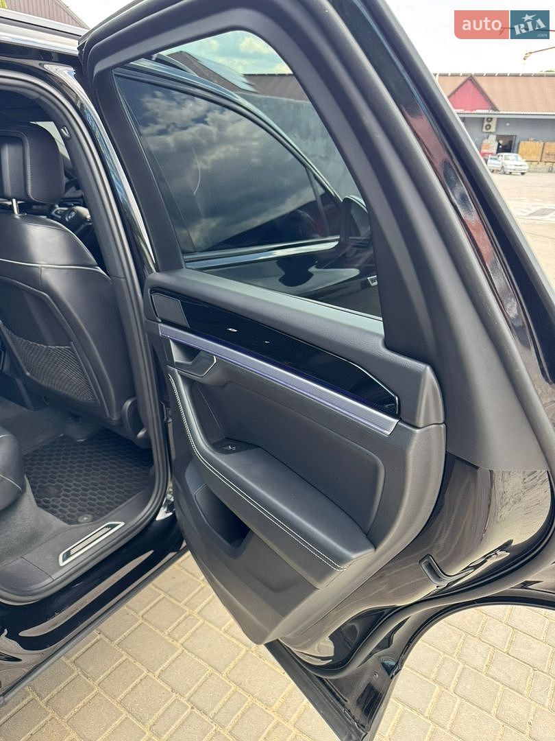 Volkswagen Touareg 2018 VIN WVGZZZCRZKD021924 фото оголошення 11 з 29