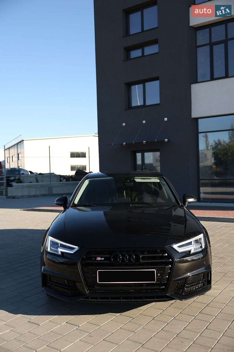Audi A4 2016 VIN WAUANAF45HN001209 фото оголошення 3 з 20