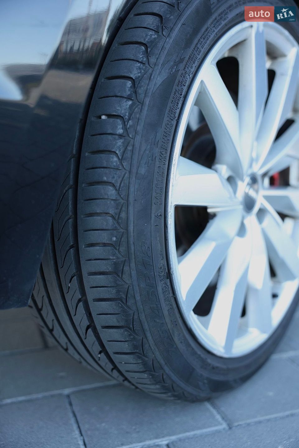Audi A4 2016 VIN WAUANAF45HN001209 фото оголошення 17 з 20