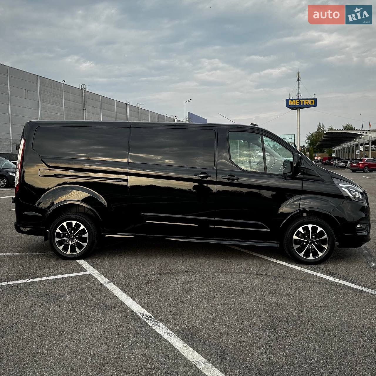 Ford Transit Custom 2021 VIN WF0ZXXTTGZMK18503 фото оголошення 2 з 56