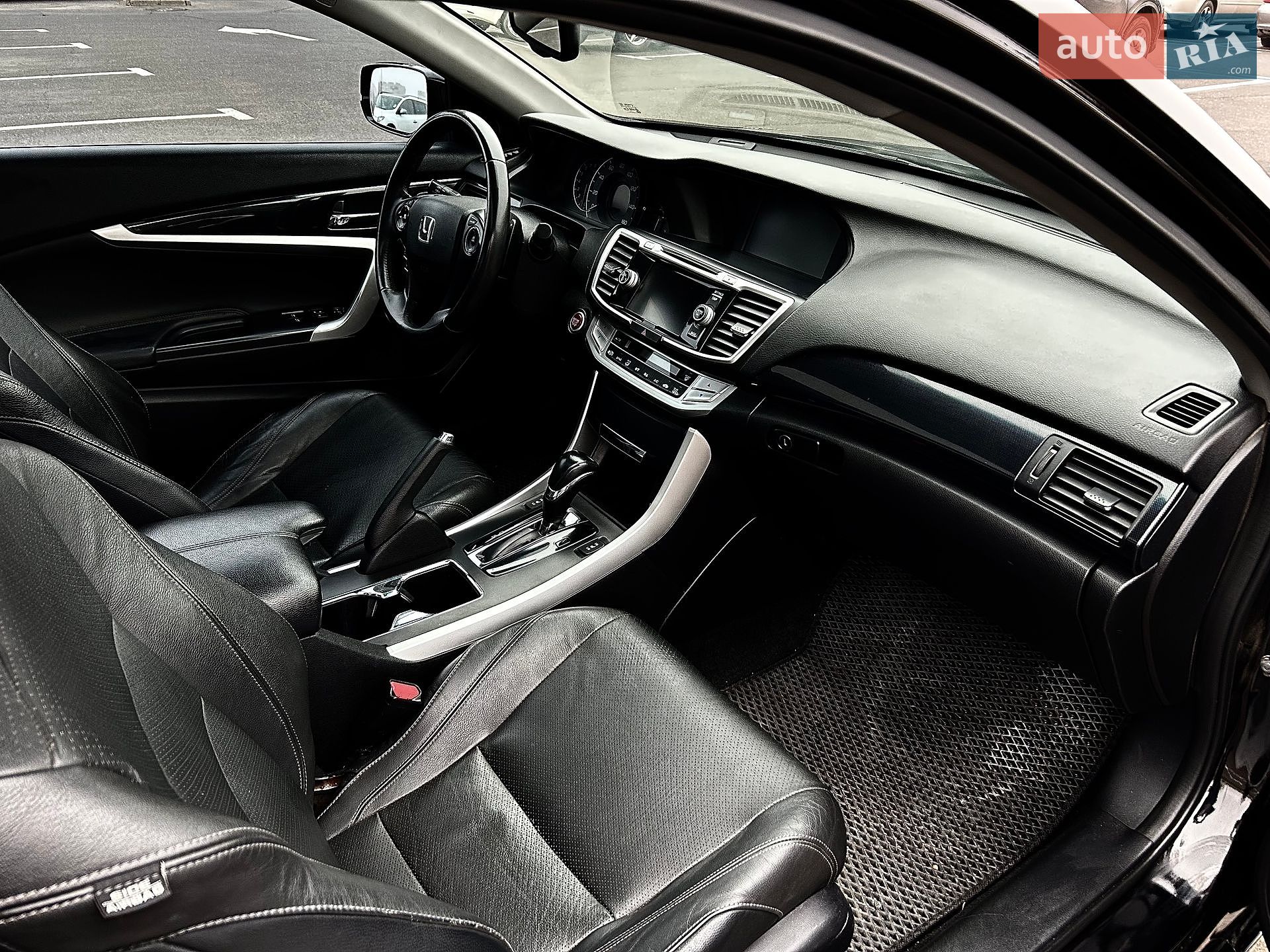 Honda Accord 2015 VIN 1HGCT2B87FA001296 фото оголошення 11 з 15